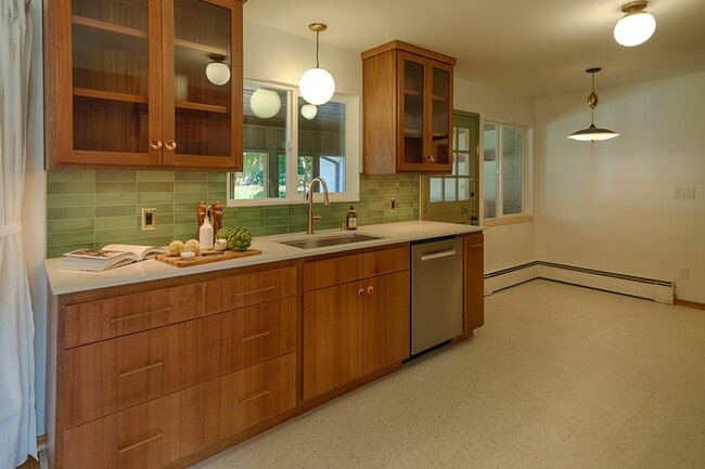 Building Photo - 540 N 83rd St Unit A