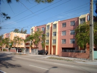 Opa Lakes - Opa Lakes Apartments