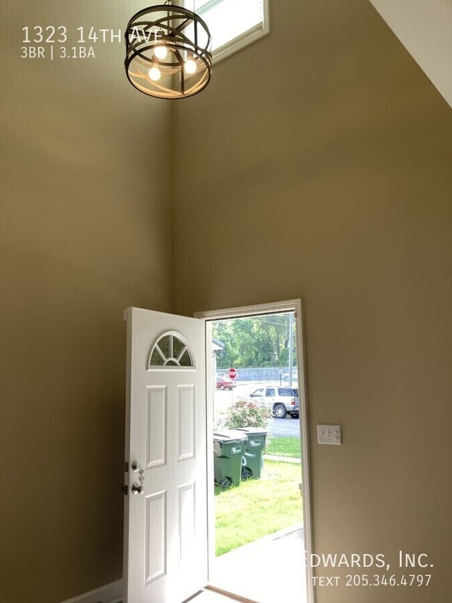 Photo - 1323 14th Ave Casa