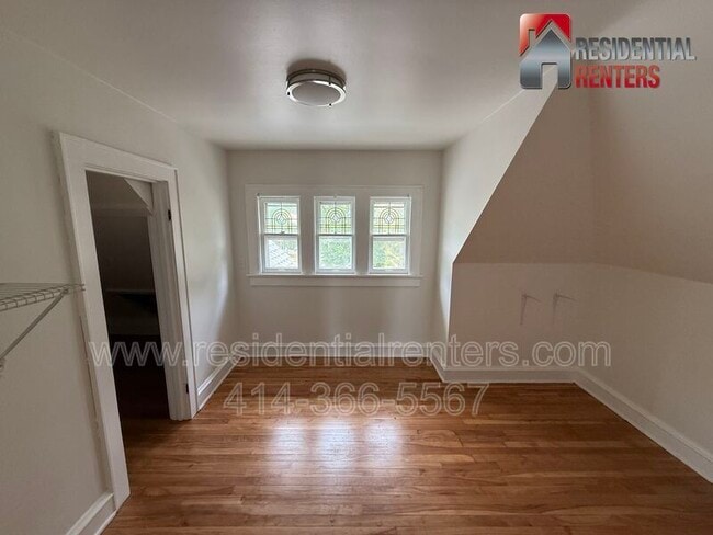 Photo - 3031 N 60th St Unit Upper