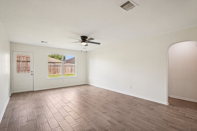 Photo - 11926 Panay Dr