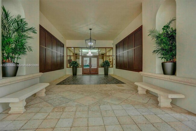 Building Photo - 357 Almeria Ave Unit 703
