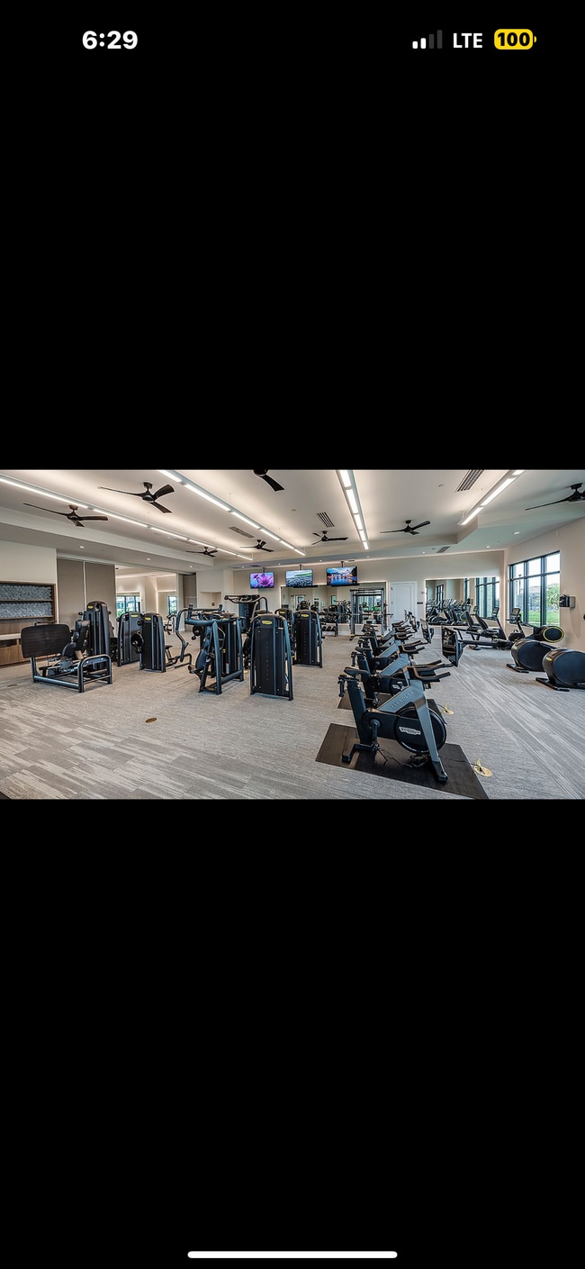 Photo - 15514 Vittorio St