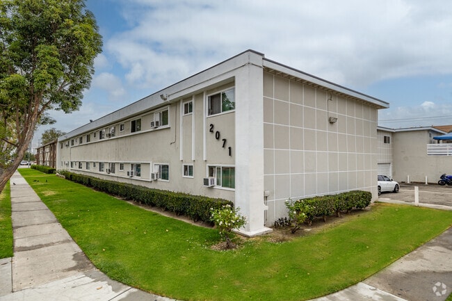 Building Photo - Mountain View