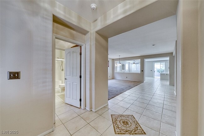 Building Photo - 857 Sumner Ranch Rd