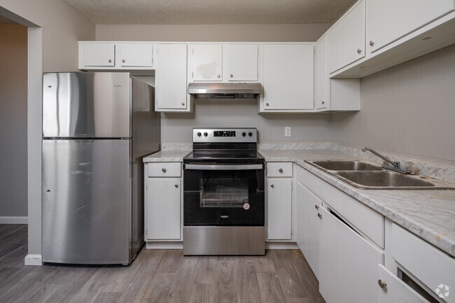 2BR, 1BA - 800SF - Kitchen