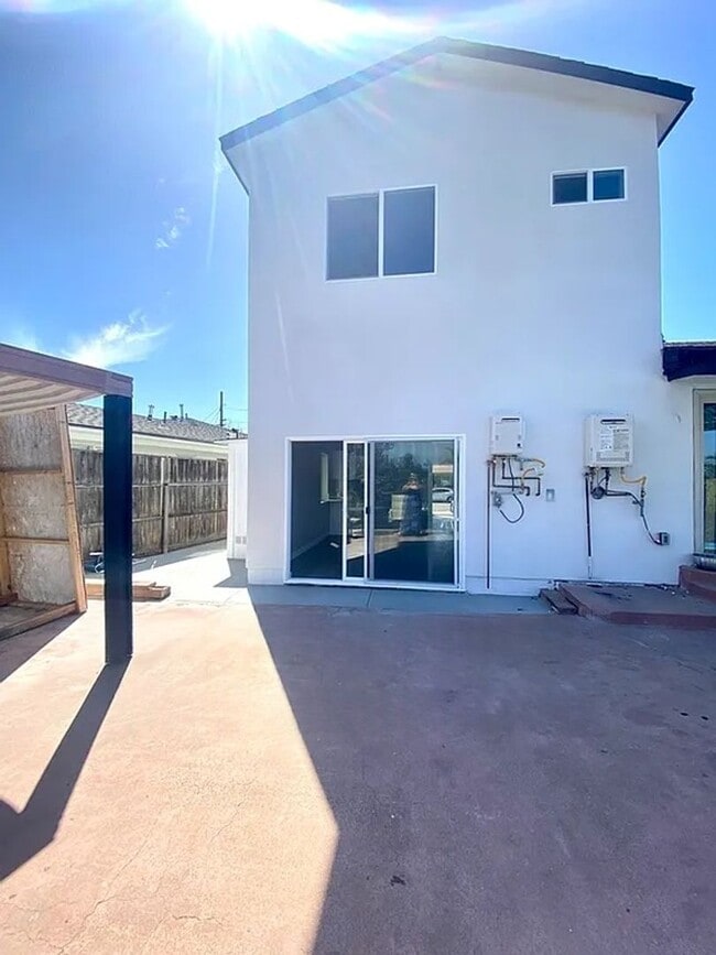 Photo - 5659-5661 Dorothy Way Unit 5659 Dorothy Way