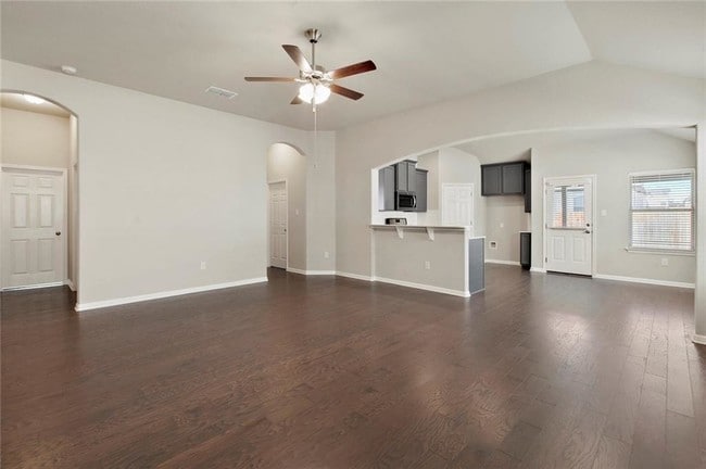 Photo - 1101 Goldilocks Ln