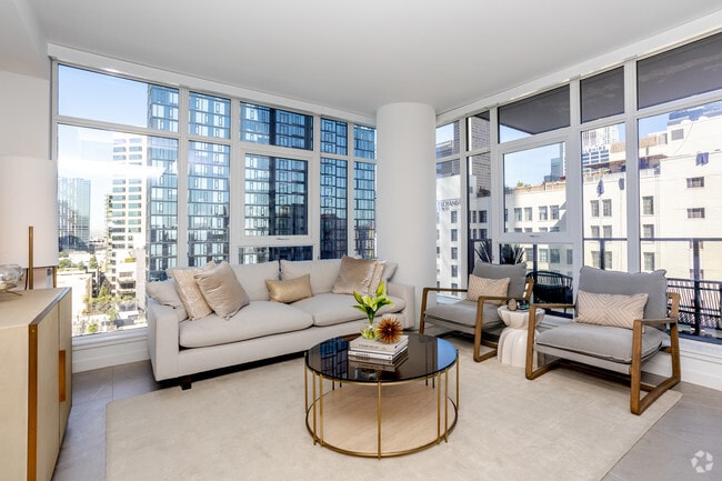 2HAB, 2BA - 990 ft² - 825 South Hill