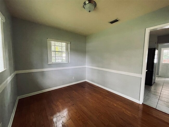 Photo - 1039 S Frankland Rd