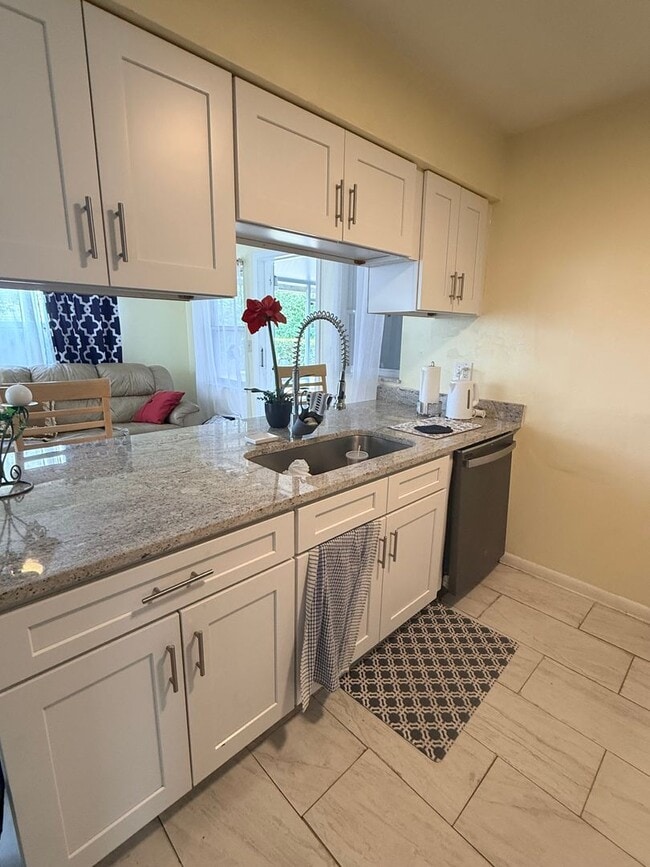 Photo - Beautifully Remodeled and updated Longwood beauty! Call SHEILA C 407-687-7900