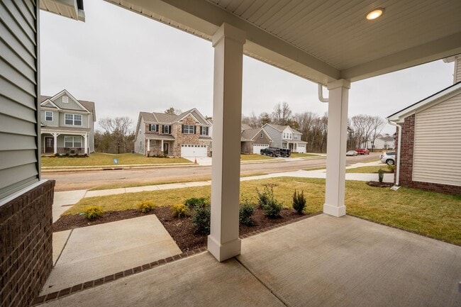 Photo - **BE THE LUCKY ONE TO LIVE IN THIS BEAUTIFUL HOME IN THE DESIRABLE SAWGRASS NEIGHBORHOOD IN SPRIN...