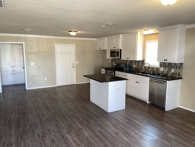 Photo - New, Well Kept 3/2 Home Close to Texas Tech!