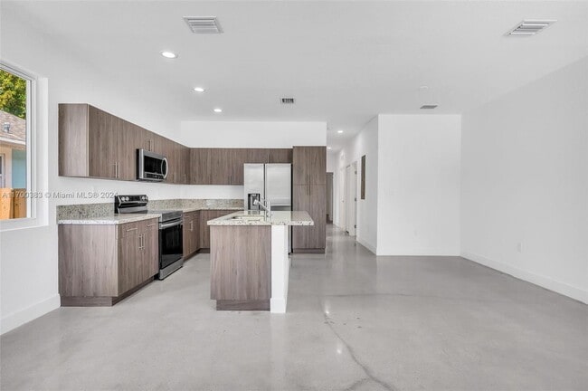 Photo - 616 NW 15th Ave