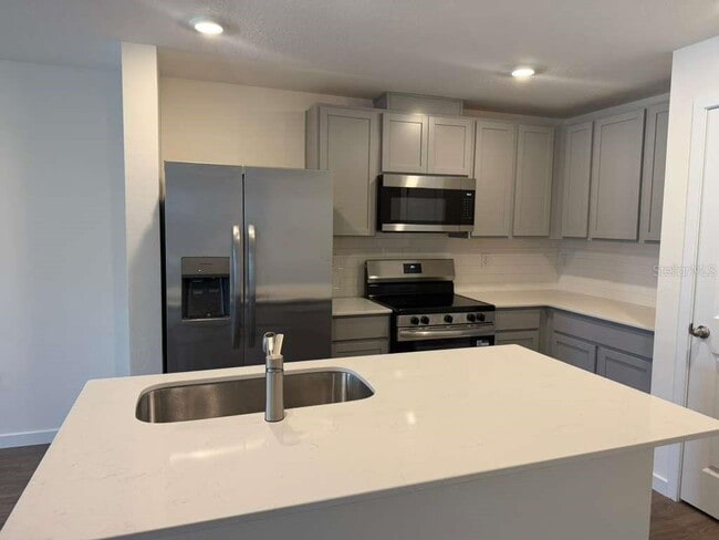 Photo - 4383 Hazel St