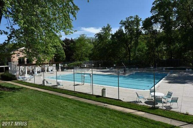 Photo - 10518 Weymouth St Unit #103