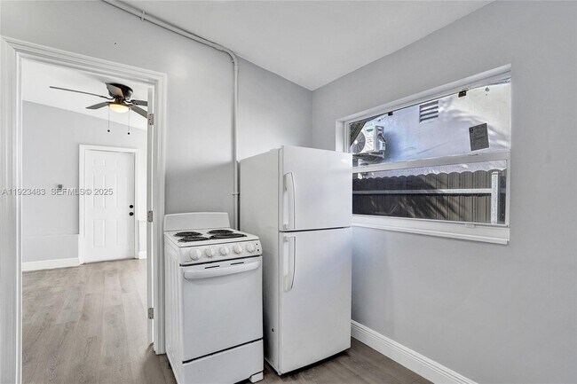 Photo - 3633 SW 12th Ct Unit 1