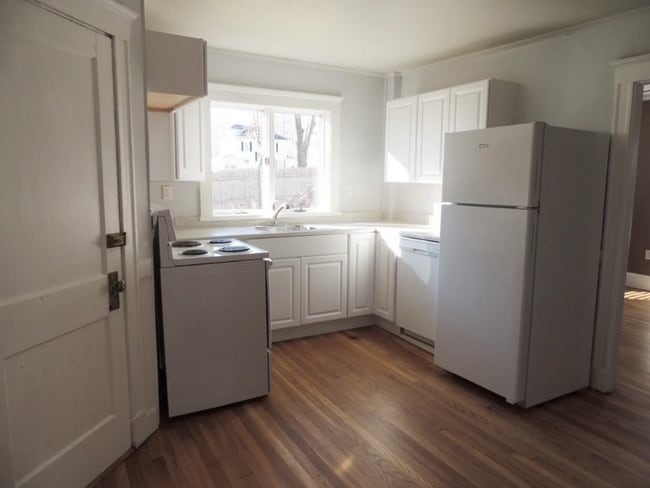 Photo - 23 Williams St Unit 1