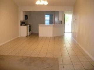 Photo - 527 E Front St