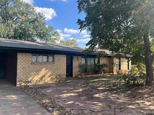 Photo - 1228 Carol Ln