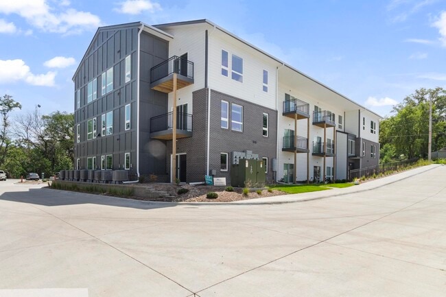 Building Photo - Oxbow Crossing Rental