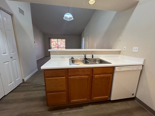 Photo - Comfortable 2BR Near Campus