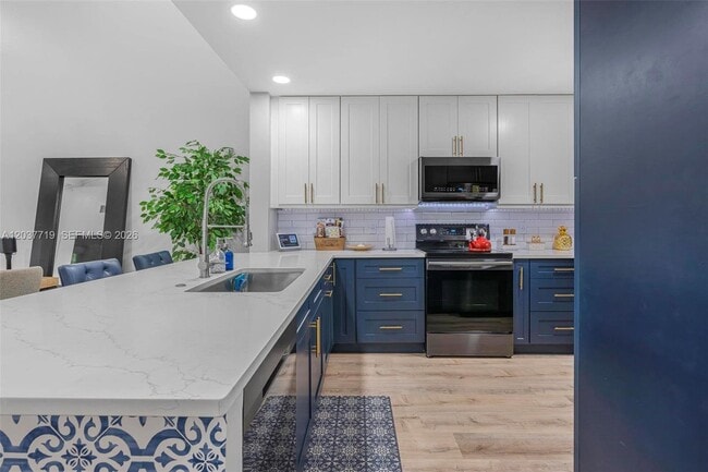Photo - 8770 Azalea Ct Unidad 203
