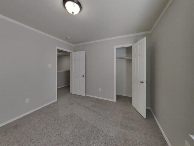 Building Photo - 21206 Bridgemeadows Ln Rental