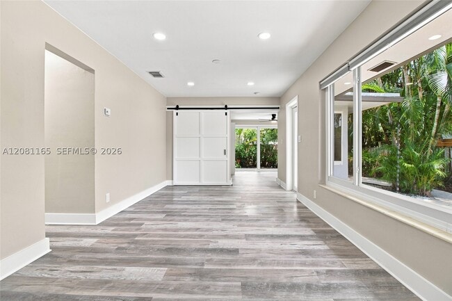 1621 NE 25th St Unit 1621