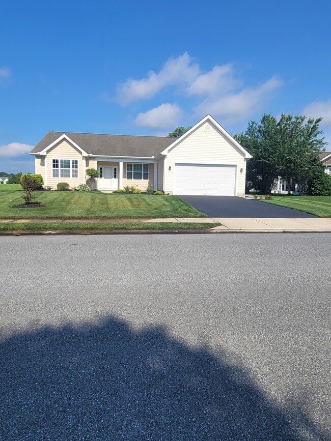 Photo - 32818 Almwick Ln House