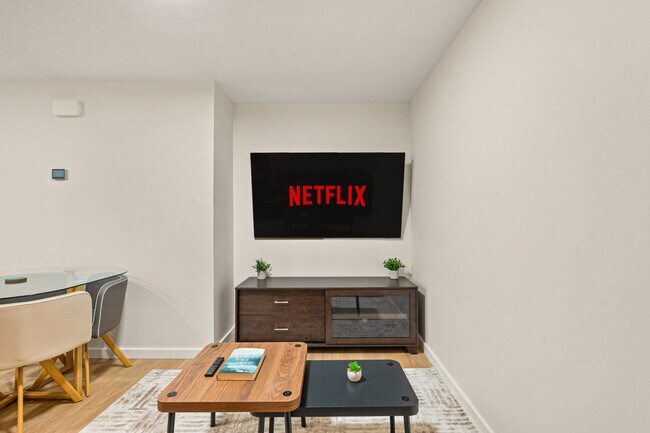 Photo - 84 Rowmont Vw NW Unit ID1314526P