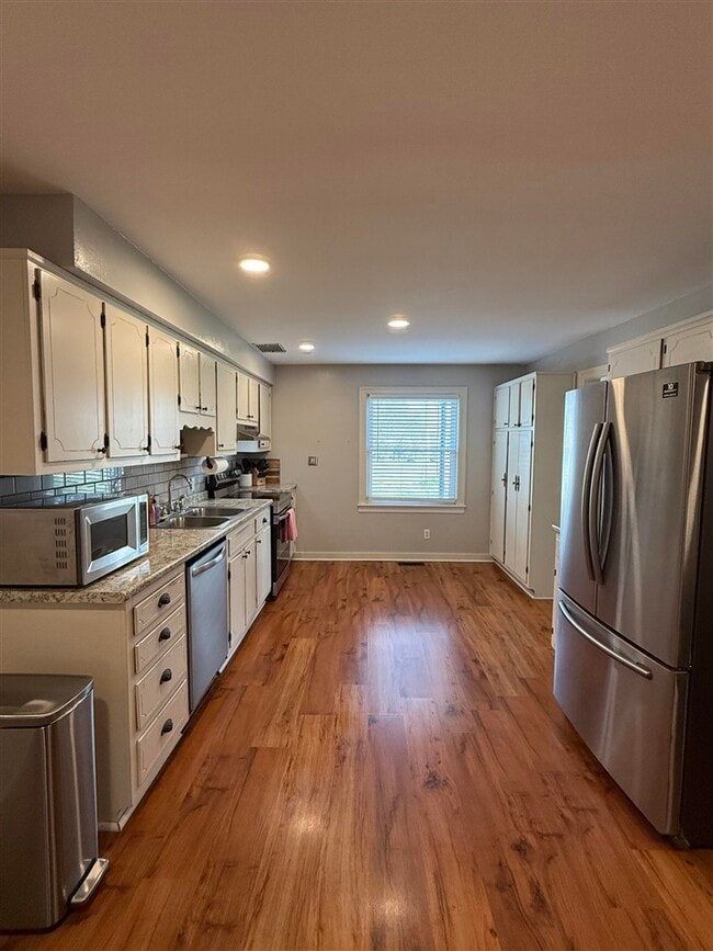 Photo - 891 E 10th Ave