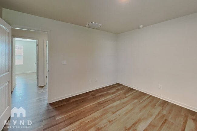 Photo - 6807 Hardwick Ln