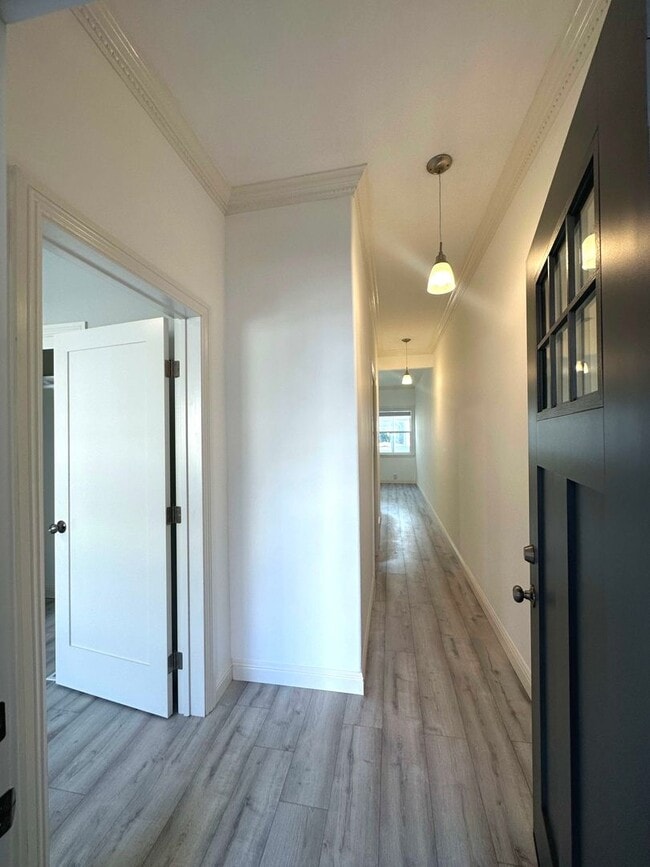 Photo - TOTAL REMODEL LARGE 2BR/2BA 1250sf w Parki...
