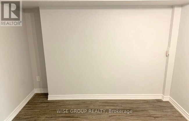 Photo - 18 Sonnet Ct