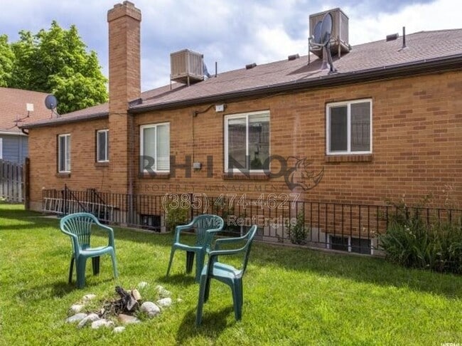 Photo - 615 Grand St E Unit 4