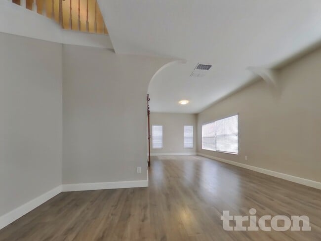 Photo - 1990 Turnberry Dr