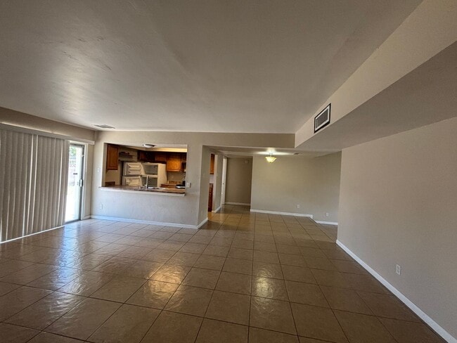 Photo - Spacious single level home w/2CG