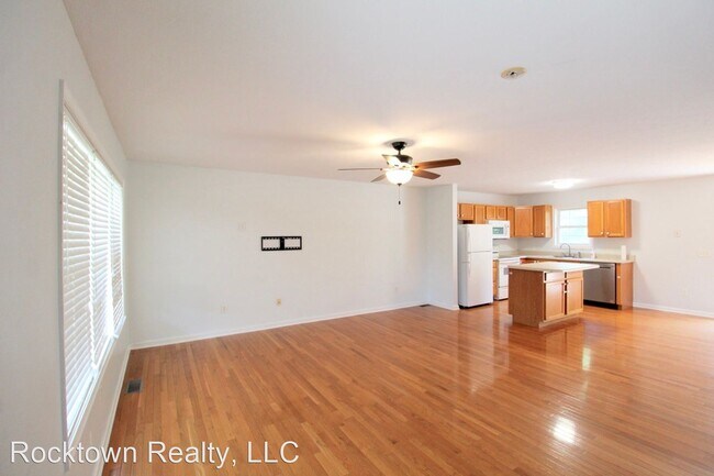 Photo - 4 br, 2.5 bath House - 3061 Patriot Court