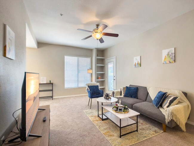 Building Photo - 15608 N 71st St Rental