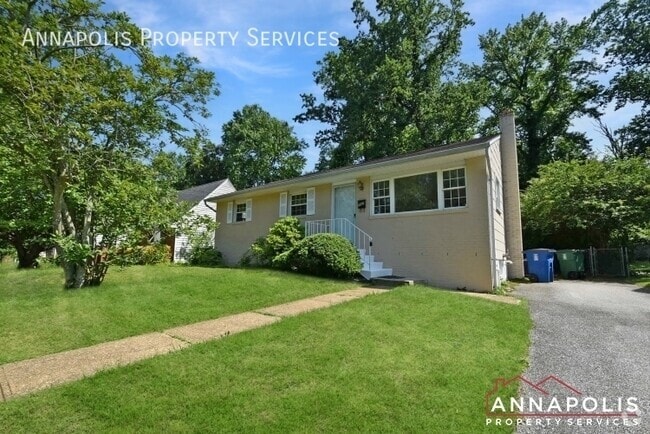 Building Photo - 747 Warren Dr Rental