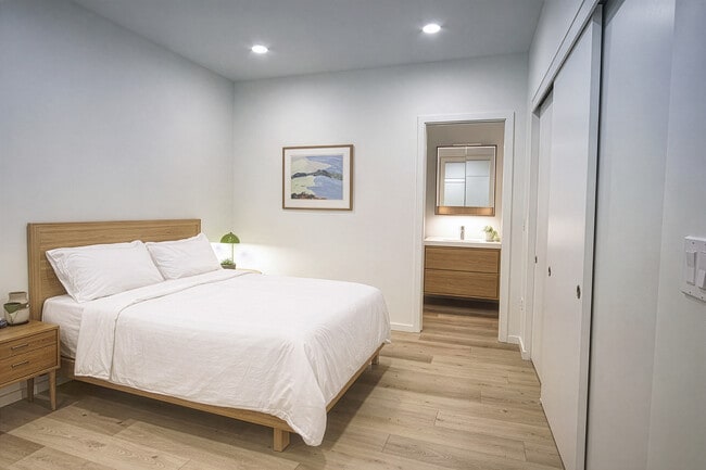 Photo - 2901 SW Canby Ct