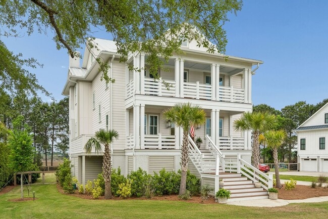 Photo - Beautiful 5 Bedroom Marshside Home