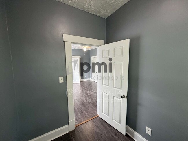 Photo - 2564 Deming Ave