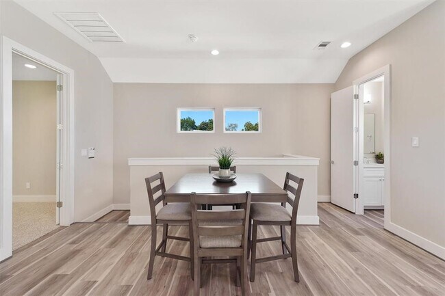 Photo - 2504 W Tidwell Rd