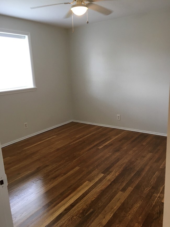 Photo - 2223 Laurel Ave