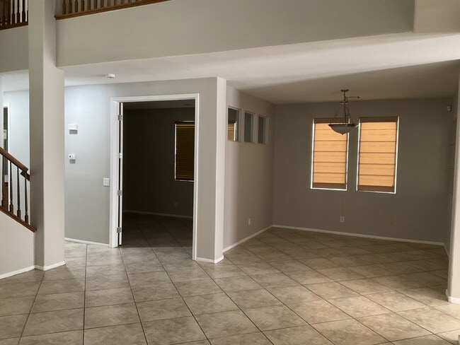 Photo - 769 Feather Ridge Dr