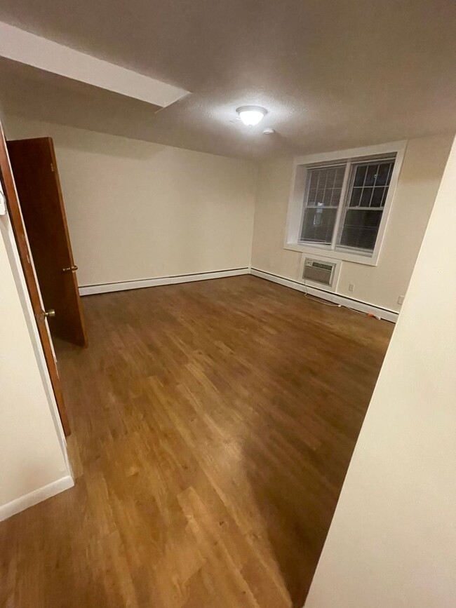 Large studio with utilities included. - Large studio with utilities included. Rental