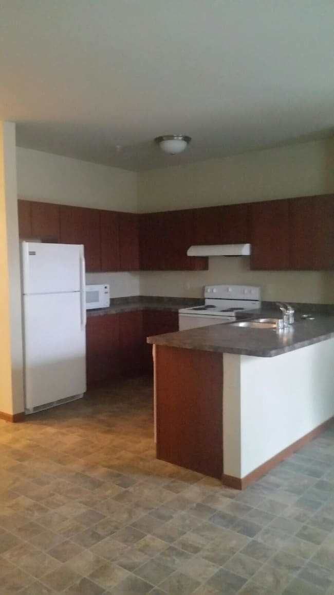 Glendale & Appleton Heights - Glendale & Appleton Heights Apartments