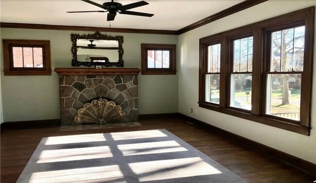 Photo - 280 Upland Ave